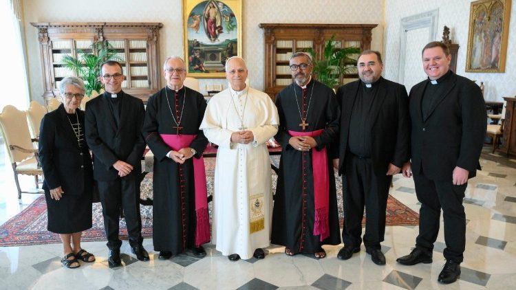 Encontro da comitiva com o Papa Encontro da comitiva com o Papa
