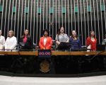 Plenário da Câmara dos Deputados durante sessão solene em homenagem às mulheres


- Kayo Magalhães / Câmara dos Deputados
